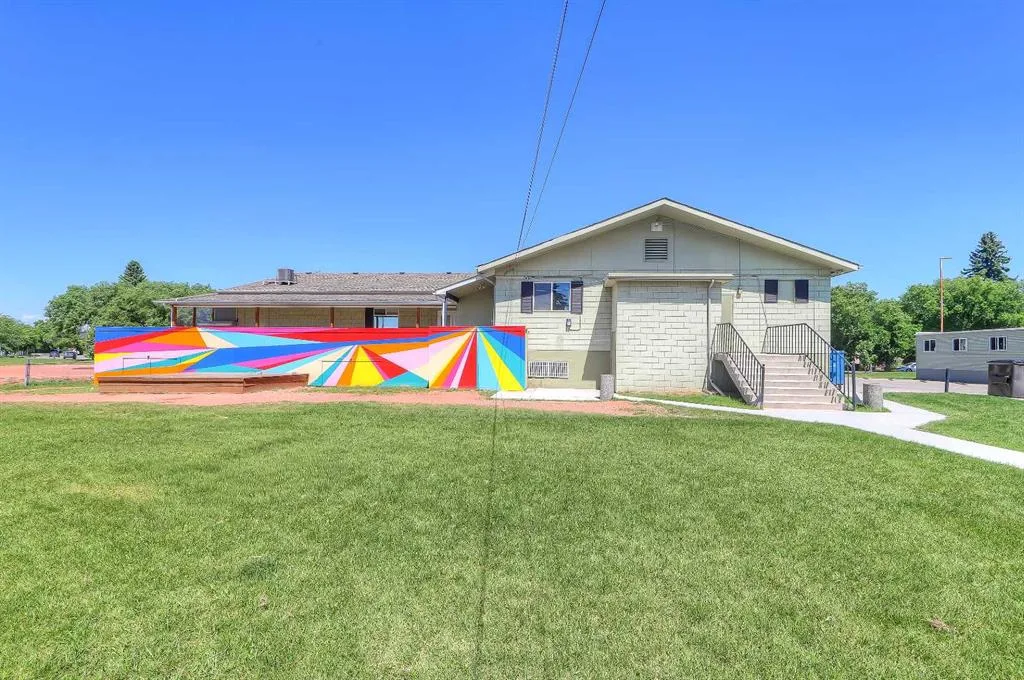 Renfrew Community Association building with a colorful mural