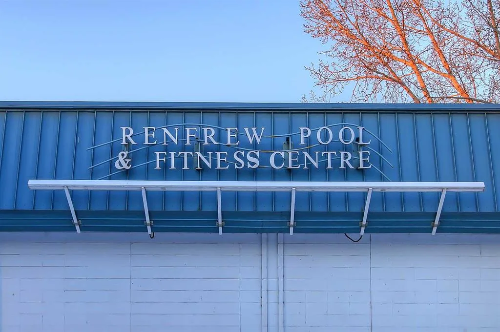 Renfrew Pool and Fitness Centre signage